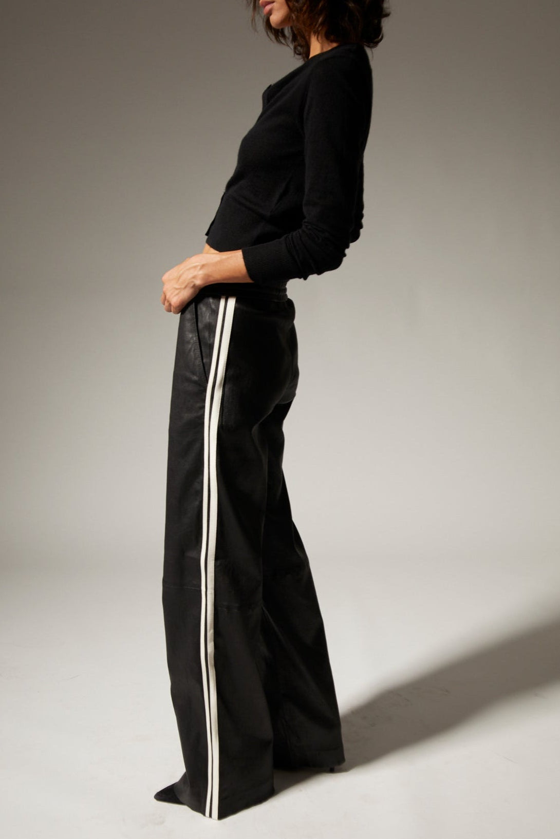BAGGY ATHLETIC STRIPE SWEATPANTS