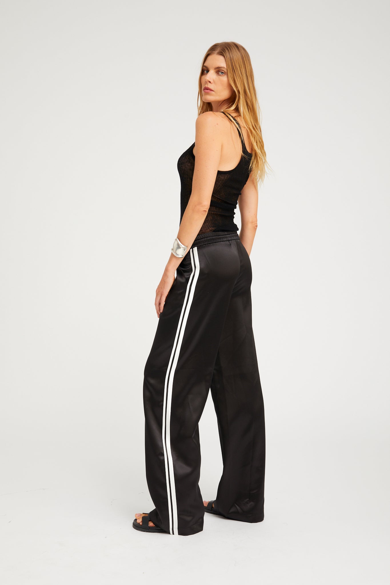 BAGGY ATHLETIC PANTS