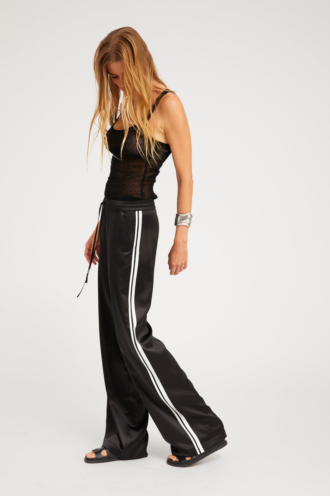 BAGGY ATHLETIC PANTS