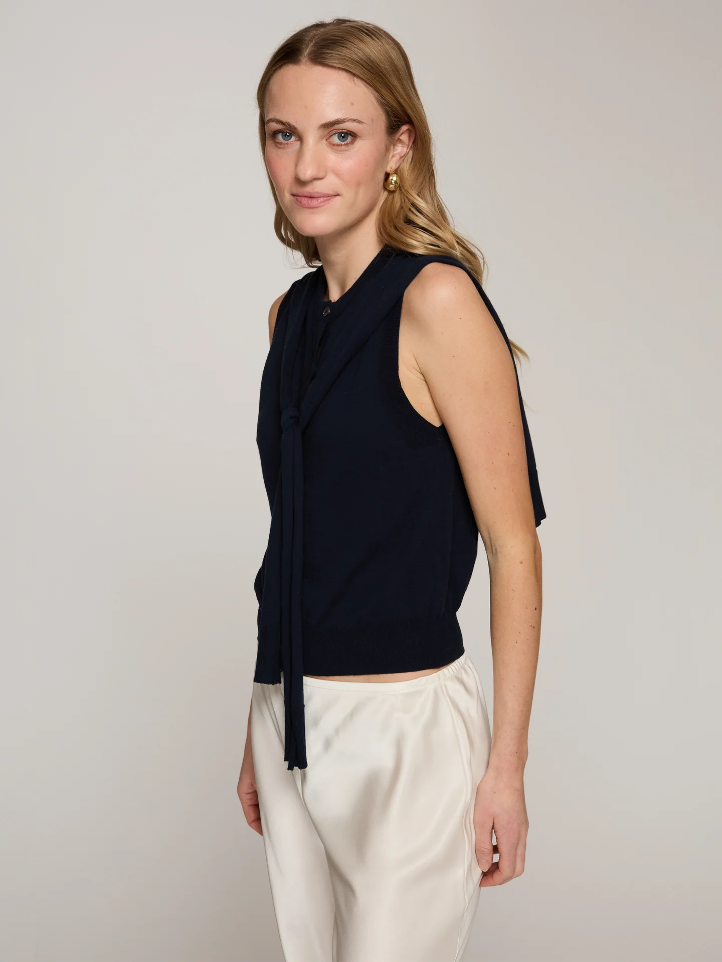 Button Vest W/Tie Sleeves