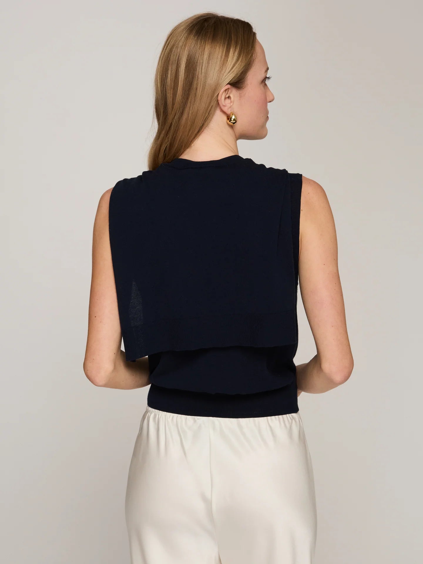 Button Vest W/Tie Sleeves