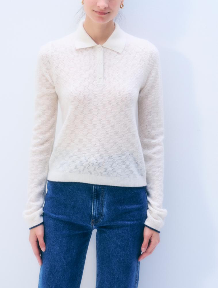SOFT WHITE/ DEEP NAVY