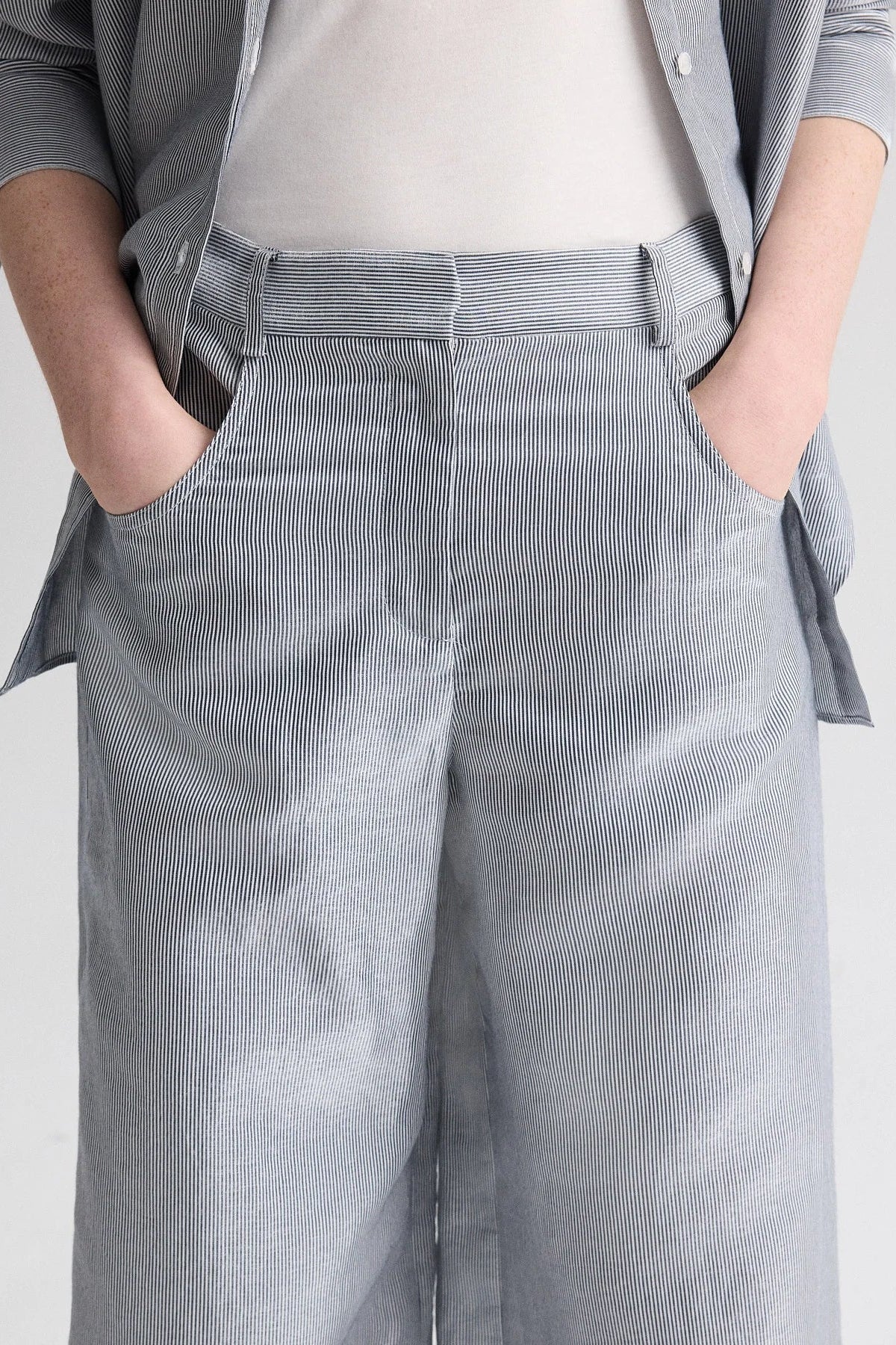 Dillon Glossy Mini Stripe