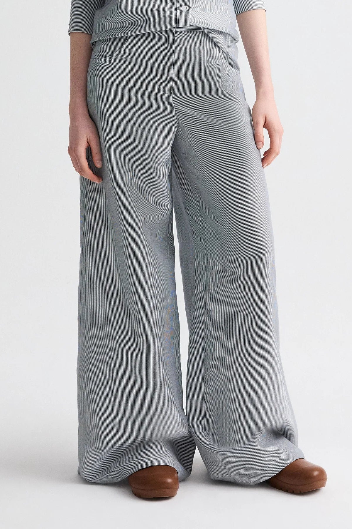 Dillon Glossy Mini Stripe