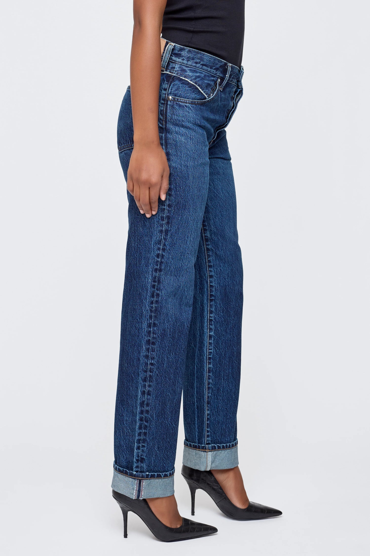 Lara Western Straight
