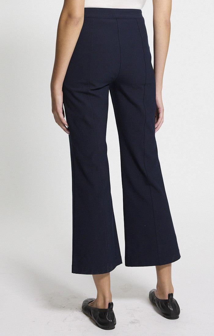 Seamed Kick Stretch Pant