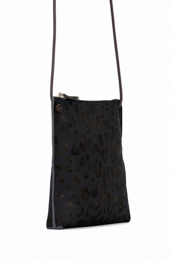 Strappy Pouch Leather