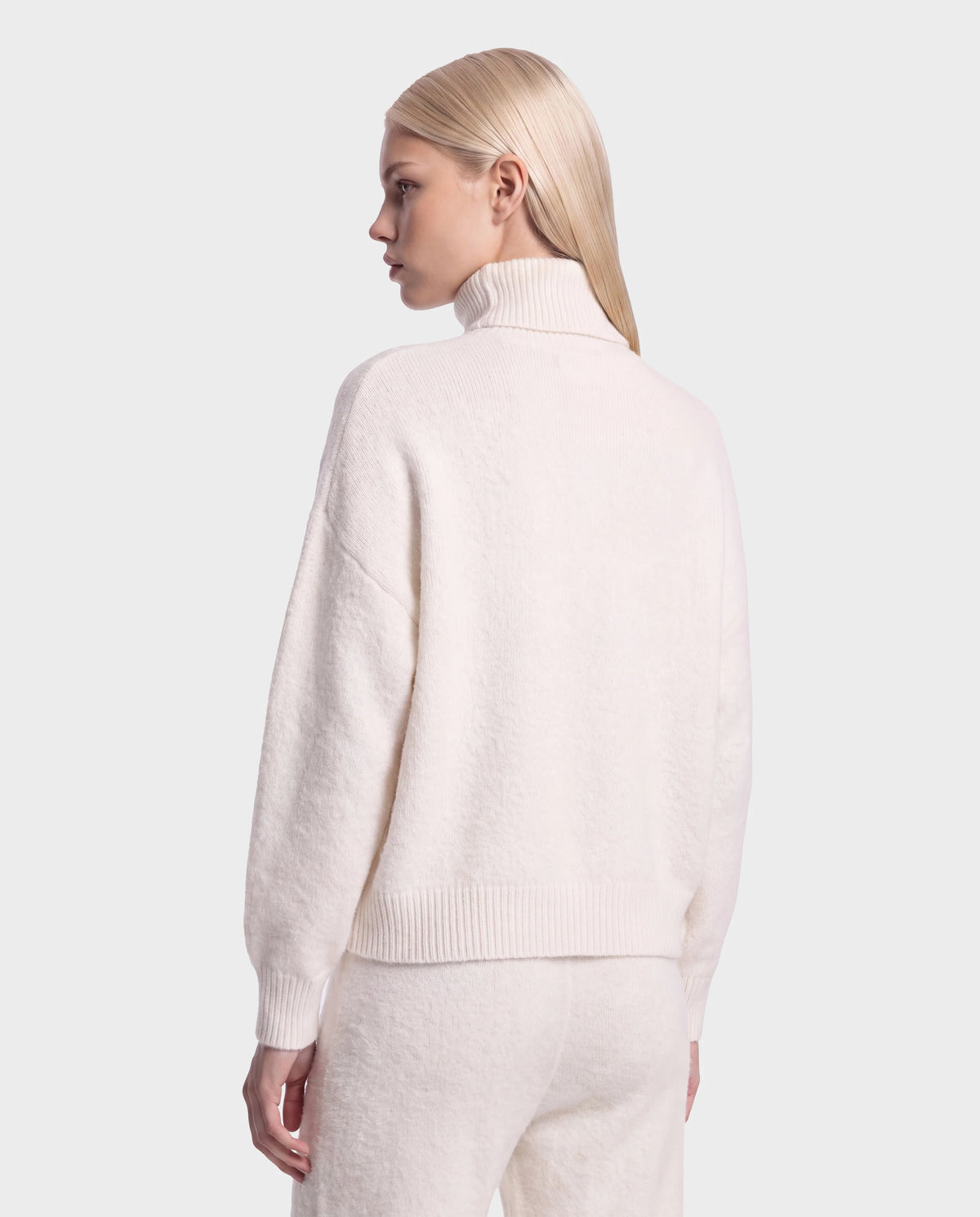 Alisya Textured Turtleneck