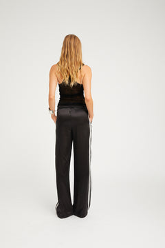 BAGGY ATHLETIC PANTS