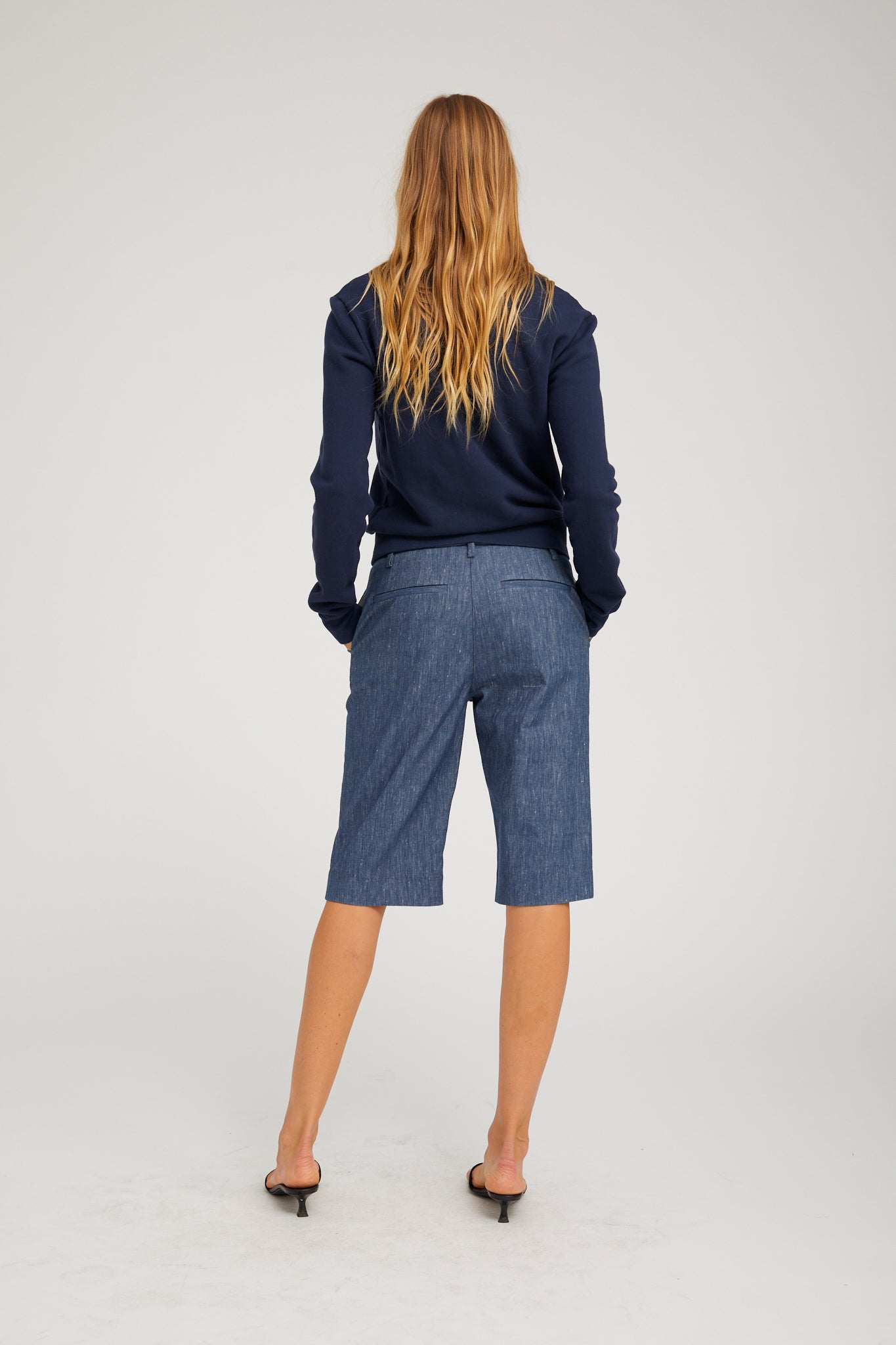 BERMUDA TROUSERS