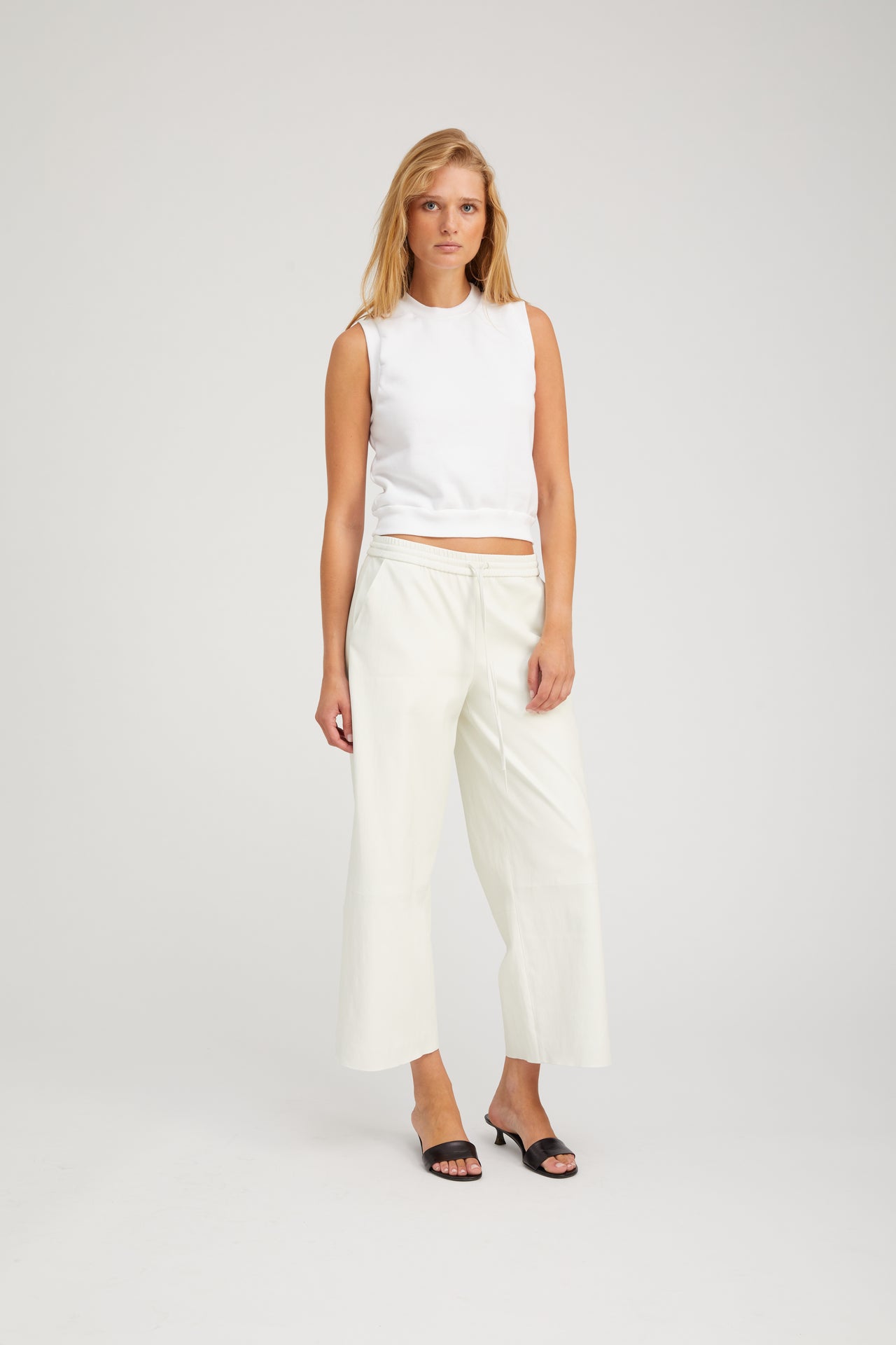 Cropped Baggy Pants