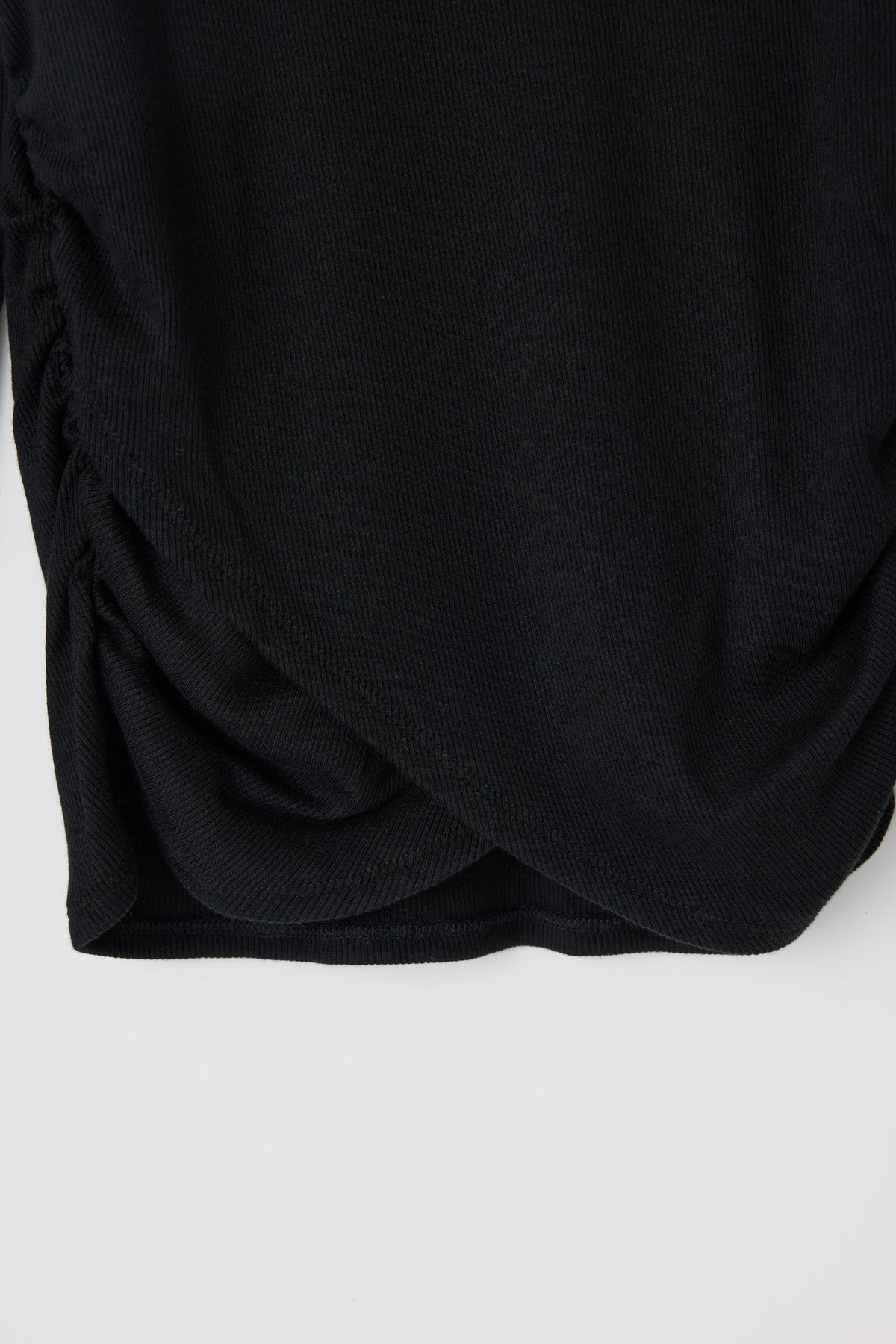 MV CROSSOVER HEM TOP