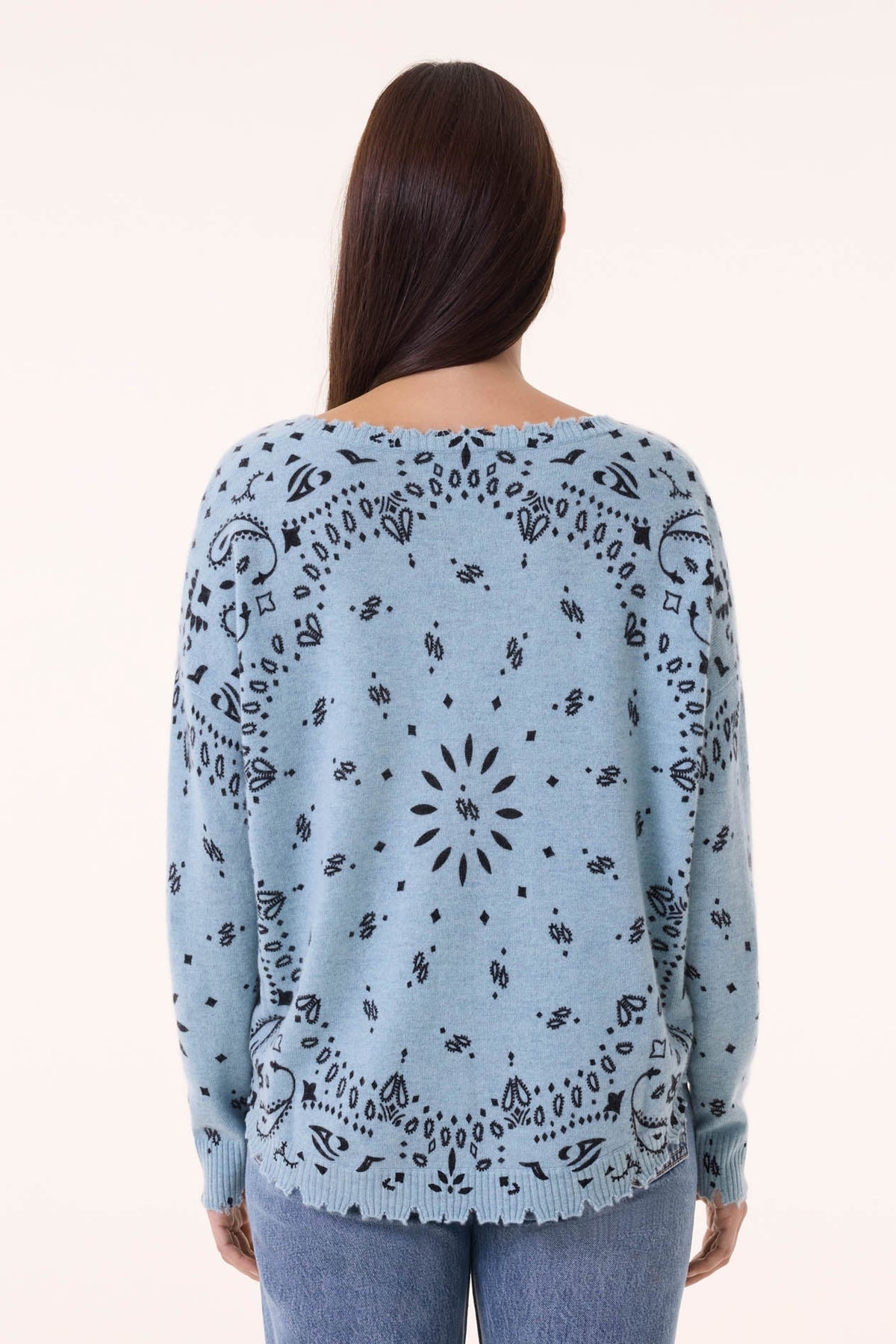 Kujten Mela Bandana cashmere sweater, blue colorway - back on model
