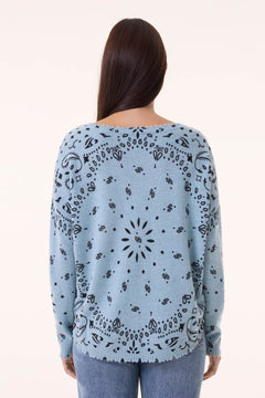 Kujten Mela Bandana cashmere sweater, blue colorway - back on model
