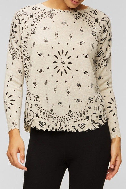 Kujten Mela Bandana cashmere sweater in Avoine - full length on model