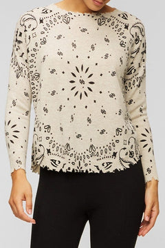 Kujten Mela Bandana cashmere sweater in Avoine - full length on model