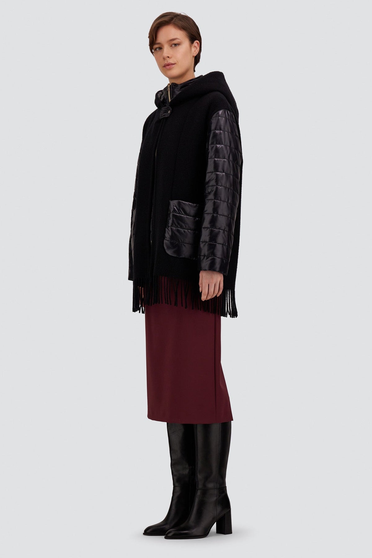Herno GC000625D Black hooded coat - model side