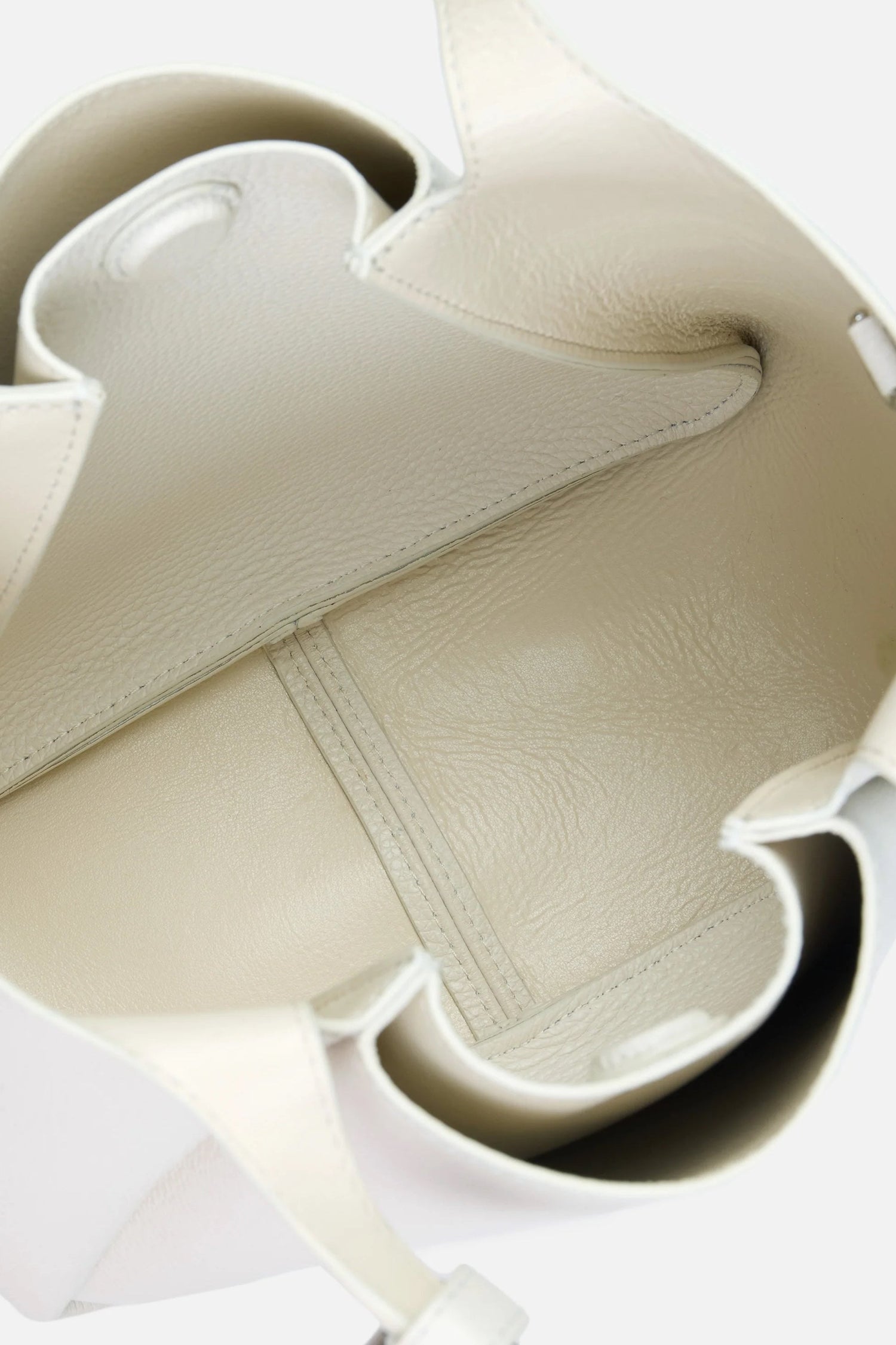 The Trapeze Bucket